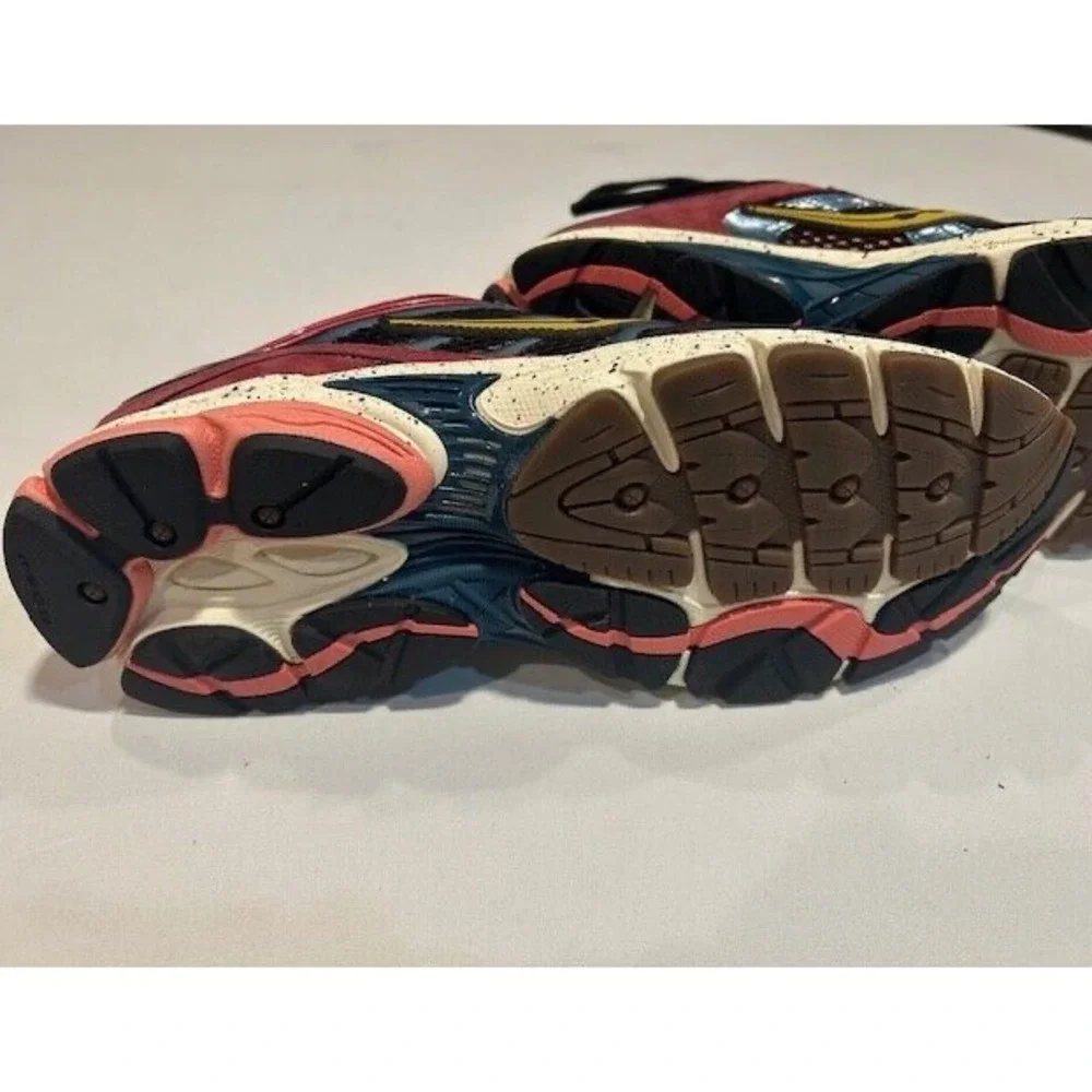 SAUCONY ProGrid Omni 9 Autumnal Equinox Sneakers Black Motif NWB - M-10 / W-11.5